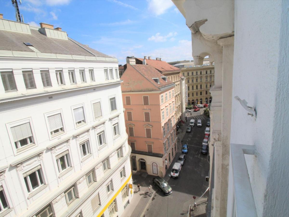 Apartment Opera By Interhome Vienna Esterno foto